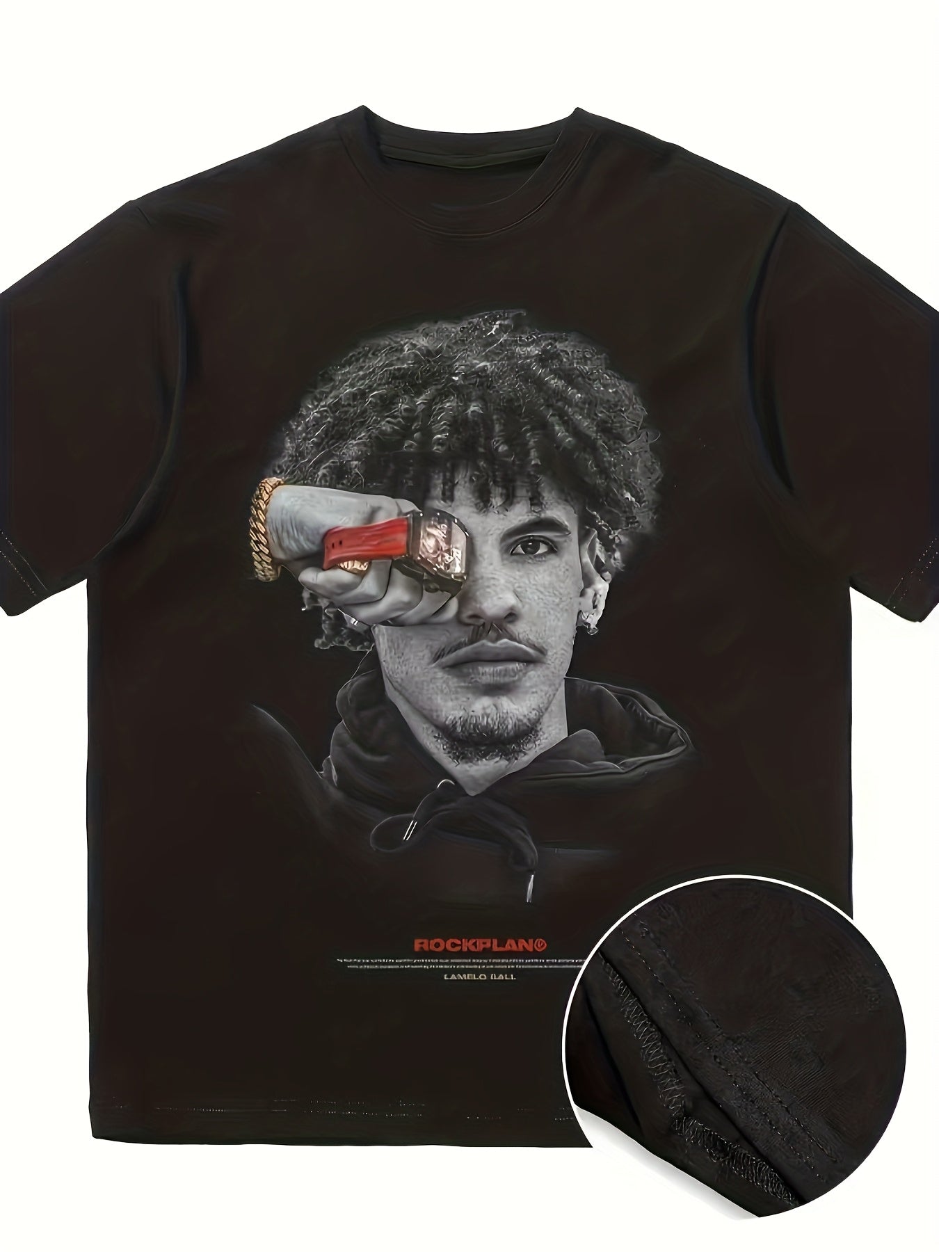 T-shirt casual para homem de gola redonda, confecionada em tecido suave e confortável, com manga curta. Ideal para oferecer e perfeita para passeios ou viagens.