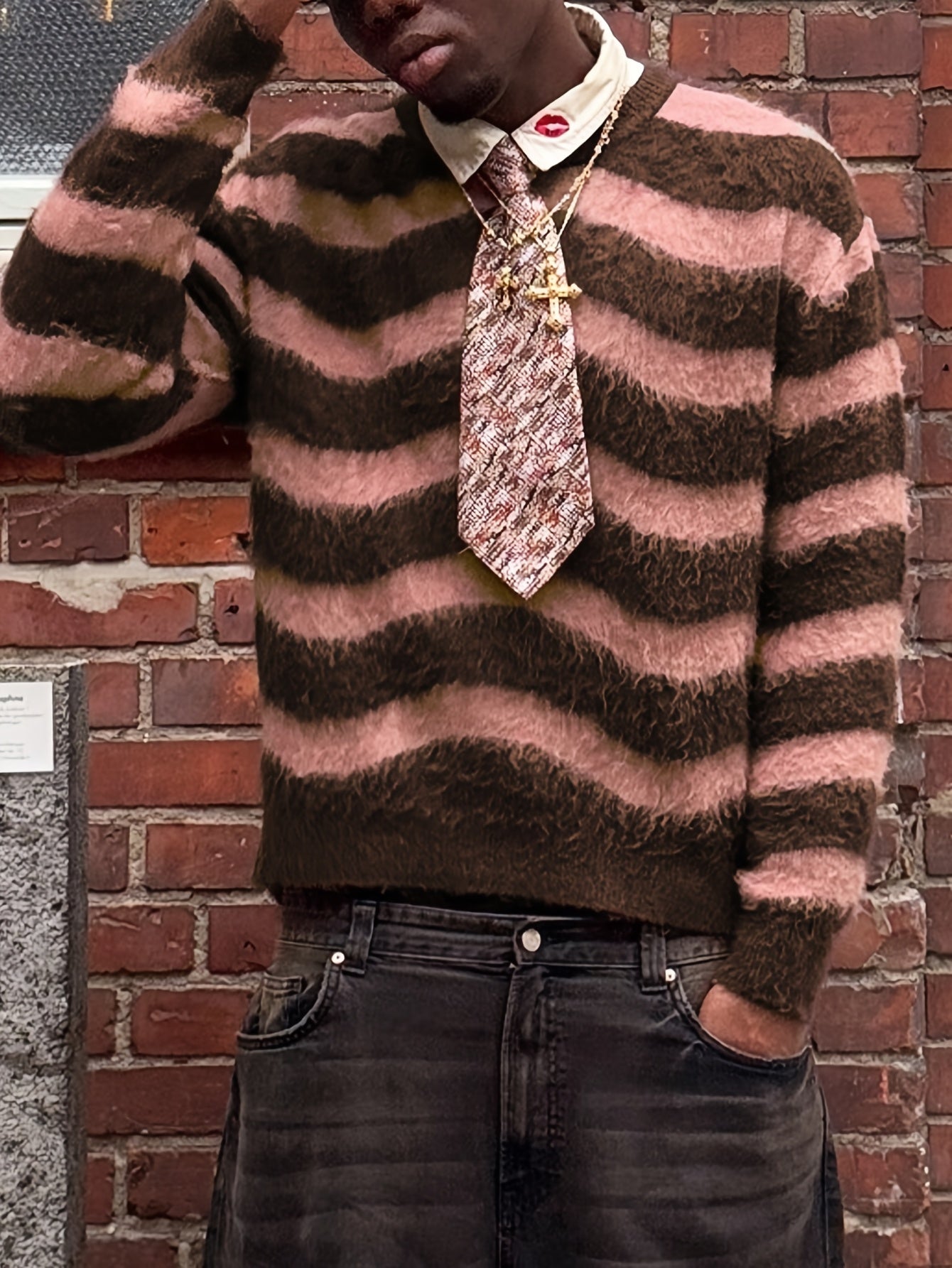 Dark Stripe Knit Pullover