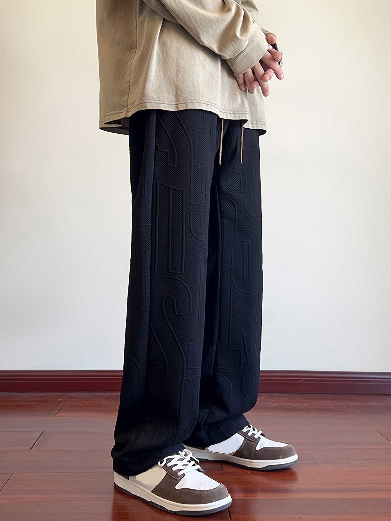 Calças de corte direito para homem para o outono, em tecido jacquard, com cós elástico e cordão, ideais para uso casual ao ar livre na primavera e no outono.