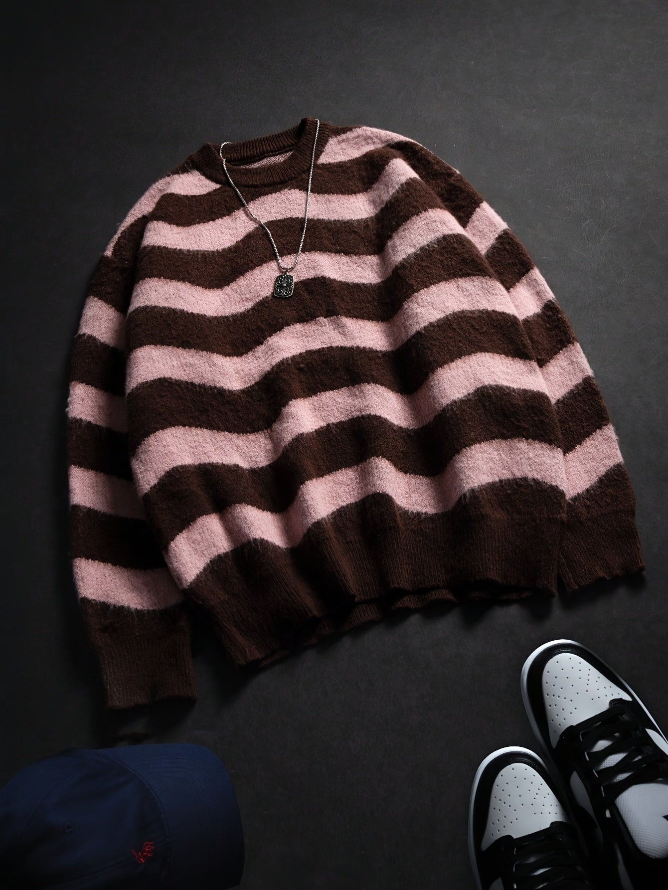 Dark Stripe Knit Pullover