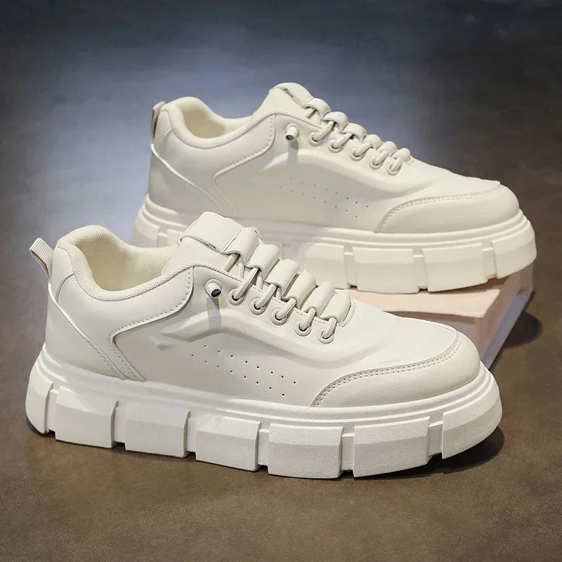 Novos Sapatos Casuais para Homem 2025: Sapatos Oxford Retro de Luxo para Homem em Pele, Ténis Respiráveis ​​da Moda, Bota Plataforma Feita à Mão