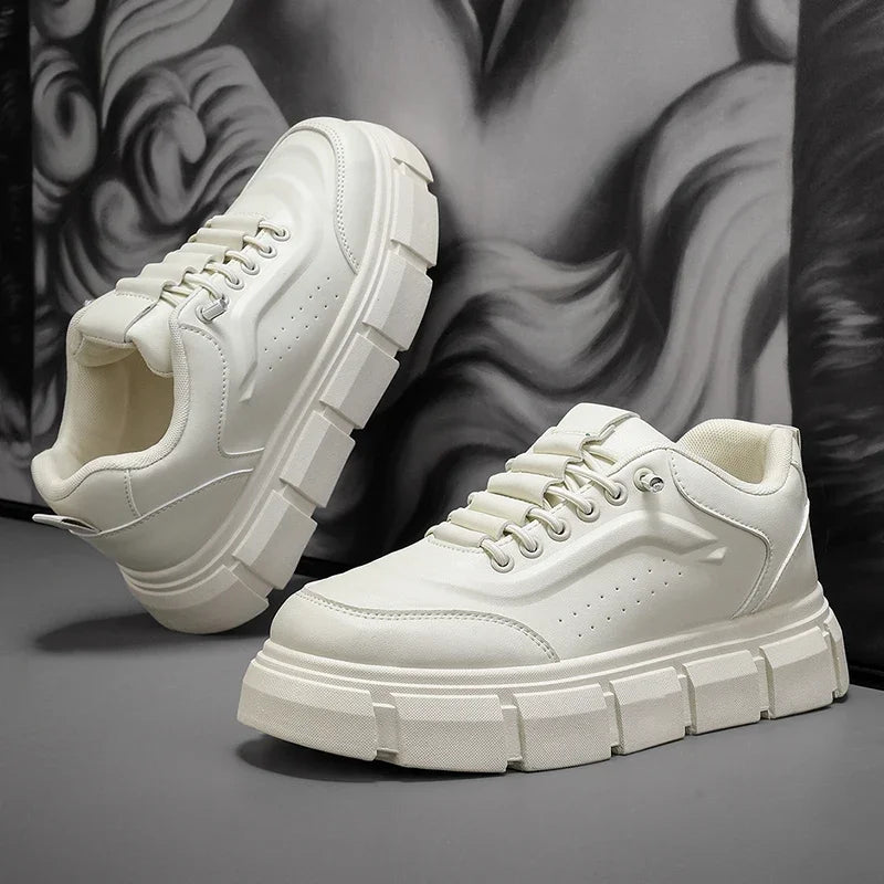 Novos Sapatos Casuais para Homem 2025: Sapatos Oxford Retro de Luxo para Homem em Pele, Ténis Respiráveis ​​da Moda, Bota Plataforma Feita à Mão