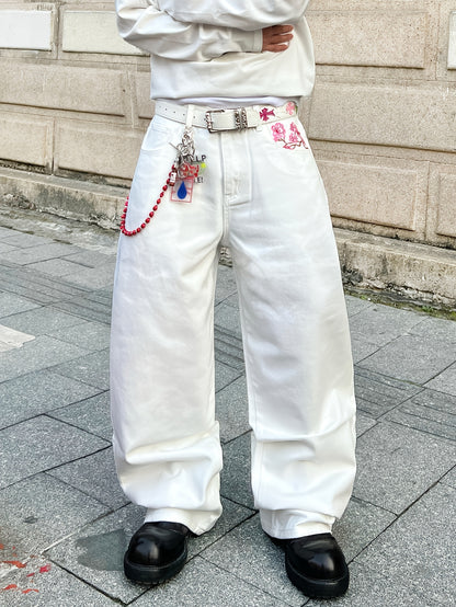 Jean blanc ample pour homme, orné de broderies artistiques de fleurs de prunier et d'une coupe droite décontractée d'inspiration workwear, style vintage casual. Pantalon en denim tendance Y2K hip-hop américain, à jambes larges et polyvalentes.