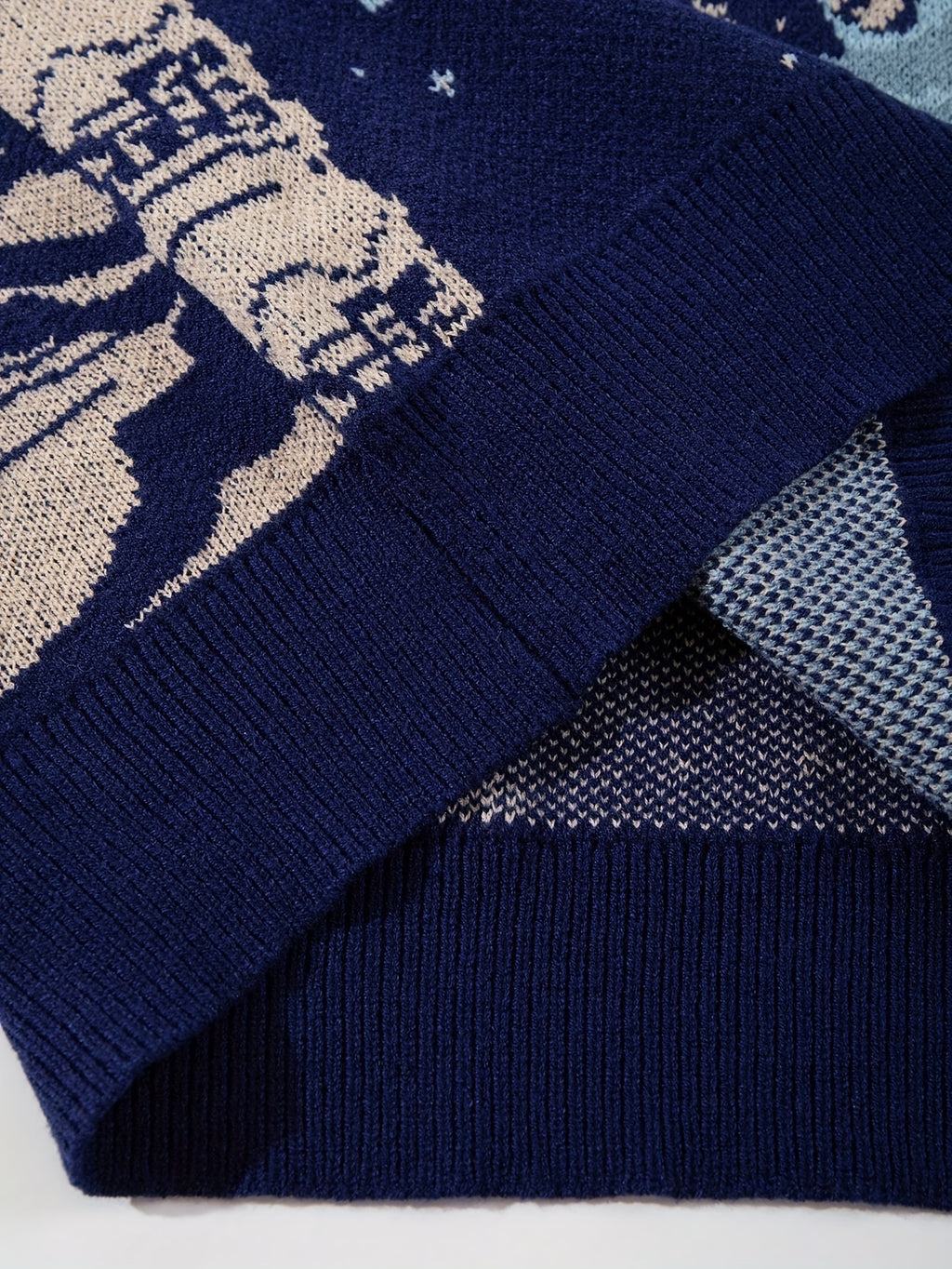 Novo modelo de outono/inverno para homem, estilo retro americano casual, blusa de malha de manga comprida com gola redonda e estampado de céu estrelado com cupidos.